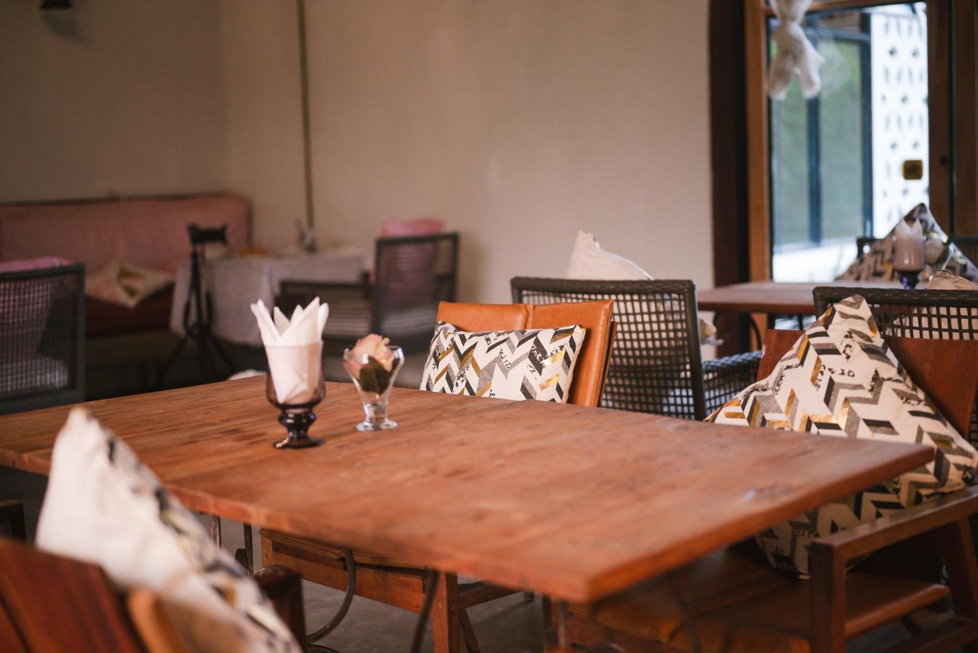 White Wall Riverfront Hotel Kamphaeng Phet Ngoại thất bức ảnh