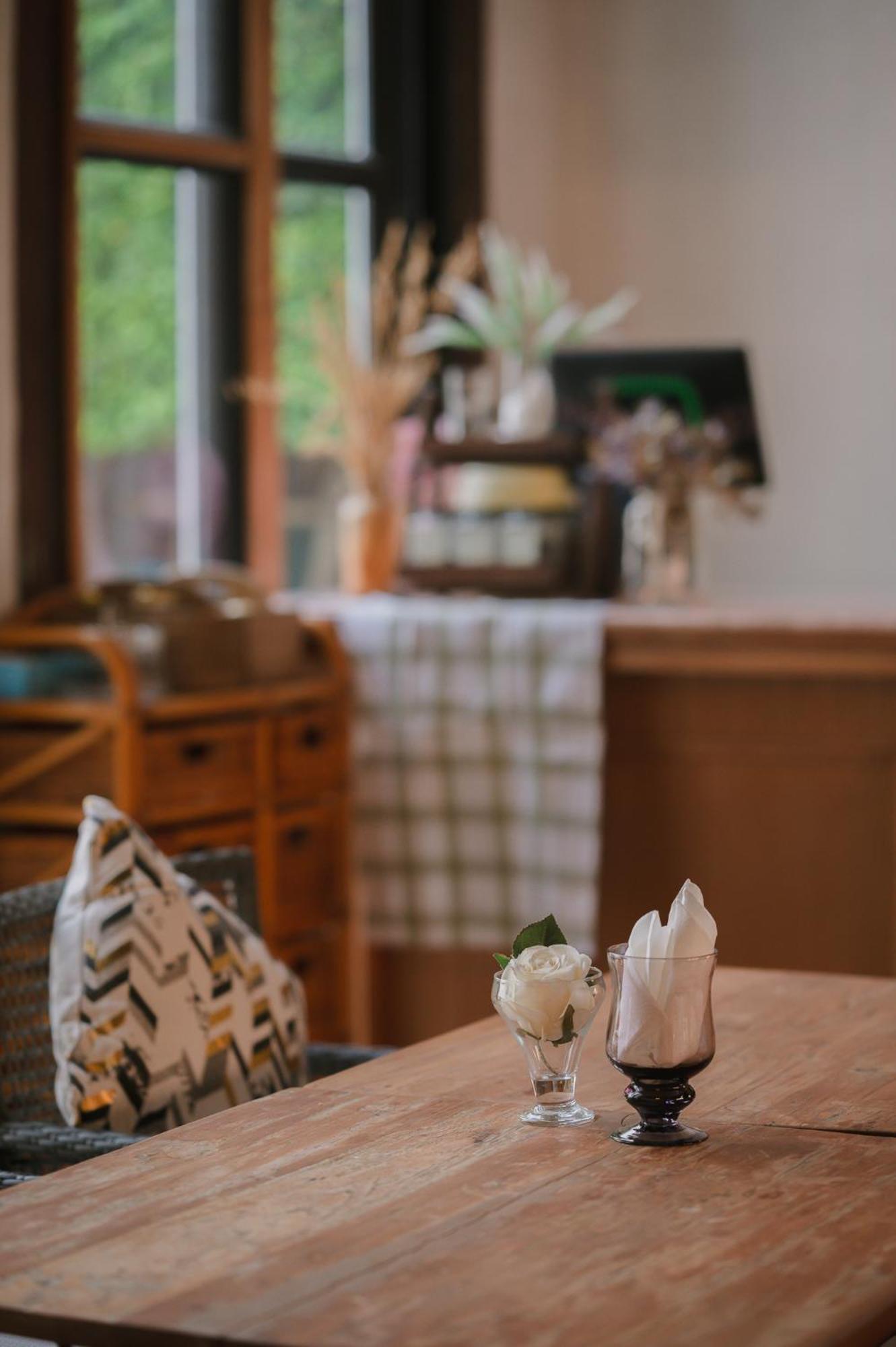 White Wall Riverfront Hotel Kamphaeng Phet Ngoại thất bức ảnh