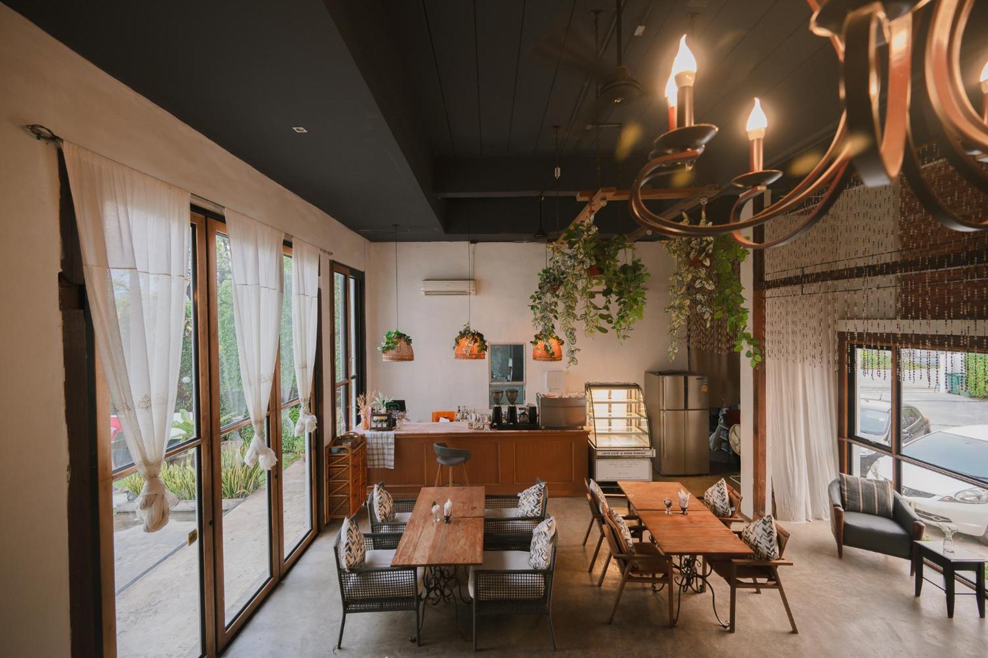 White Wall Riverfront Hotel Kamphaeng Phet Ngoại thất bức ảnh