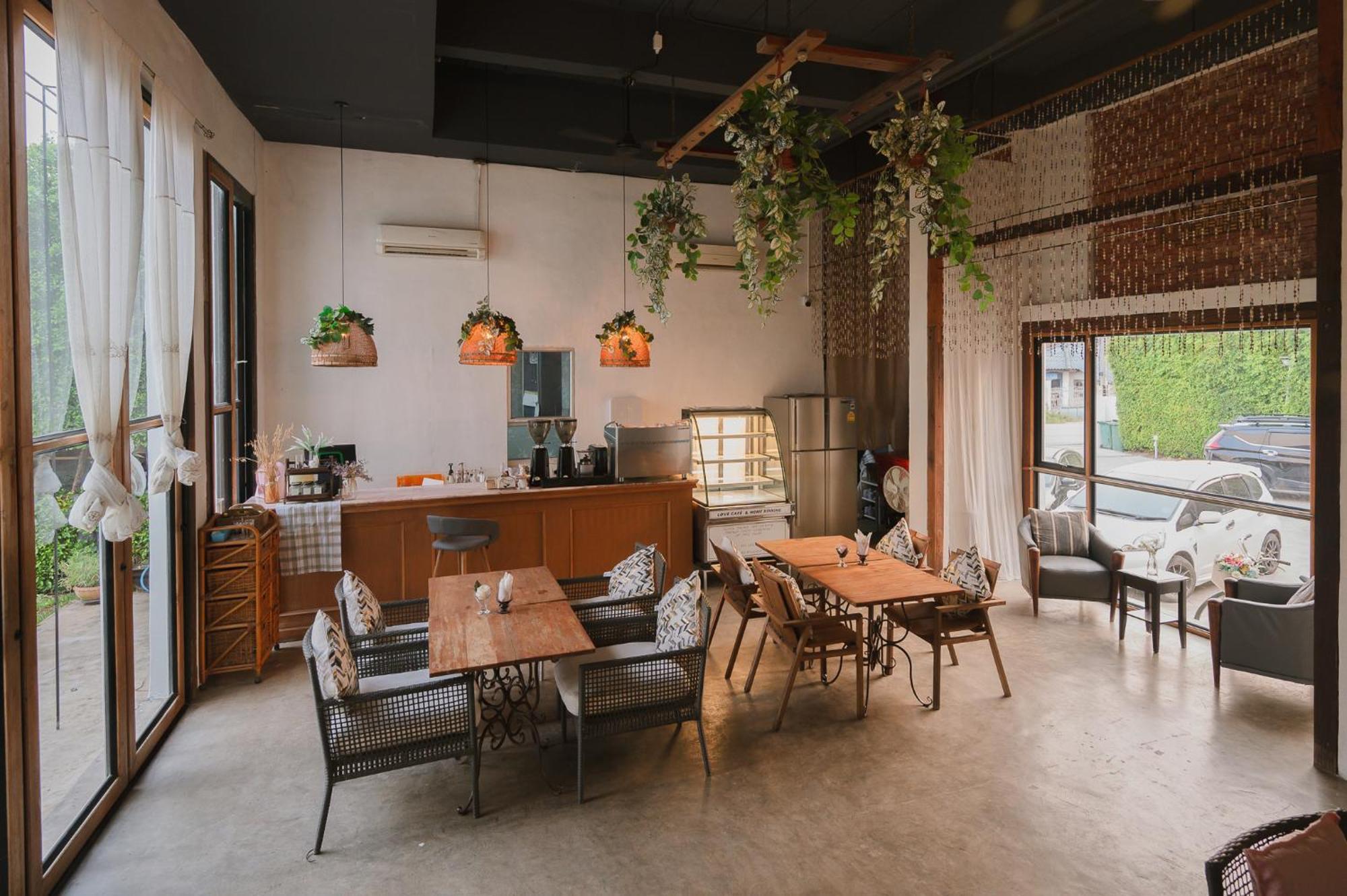 White Wall Riverfront Hotel Kamphaeng Phet Ngoại thất bức ảnh